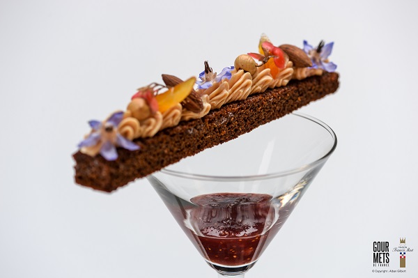 toast-beurre-de-foie-gras-de-canard-sur-pain-d'epices-façon-mendiant